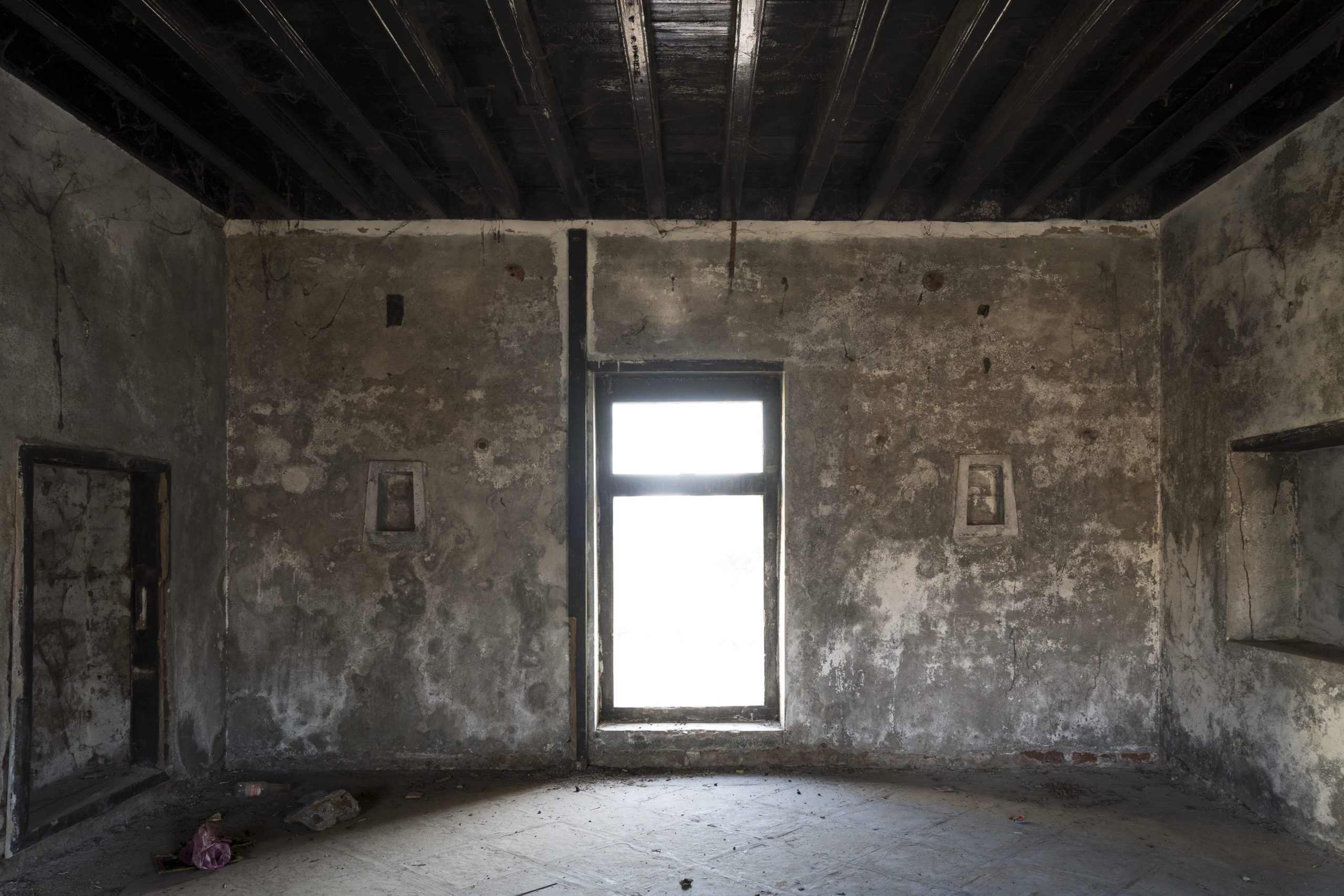 Inside the abandoned ginning mill, Jambusar